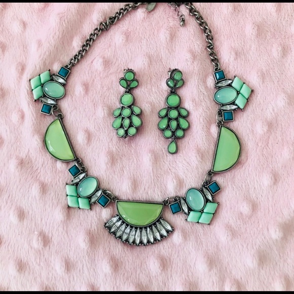 Lia Sophia Jewelry - SALE! Lia Sophia Glacial Necklace & Earring Set!